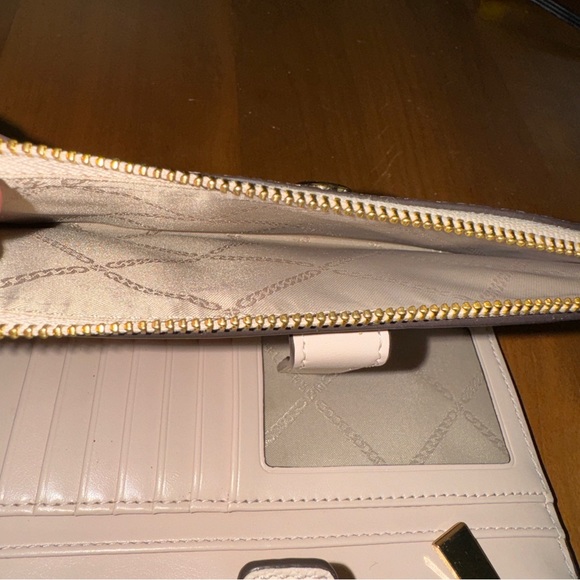 Michael Kors - Adele Double Zip Gold Tone Wristlet - Picture 3 of 13